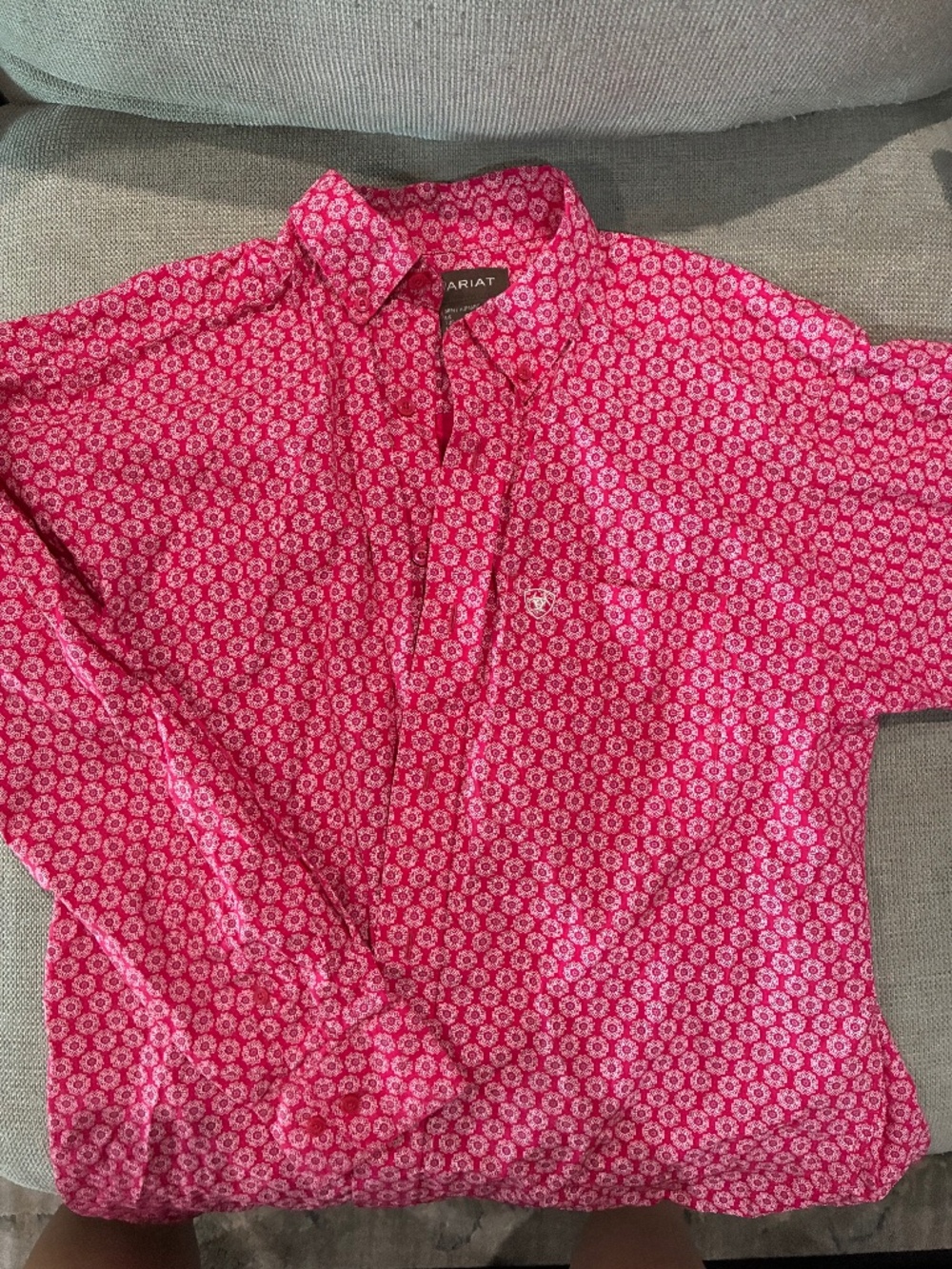 Men’s Ariat long sleeved button up shirt